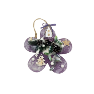 Decoratiune din lemn, Floare mov alb cu casuta si conuri pentru Craciun, unicat, 21 cm