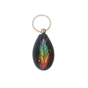 Breloc lemn lucrat manual, pana multicolora