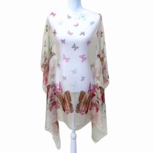 Rochie plaja tip poncho, transparenta, imprimeu cu fluturi pe fond crem